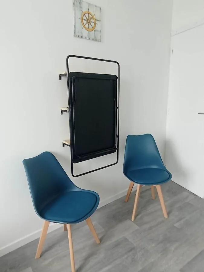 Le Kenav - Studio A 300 M Du Port Locmiquelic 0*,  Франция